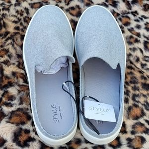 Stylus Wildflower Flannel Slip On Sz 9